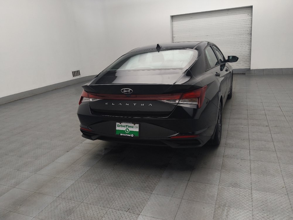 Used 2022 Hyundai Elantra SEL FWD image 9