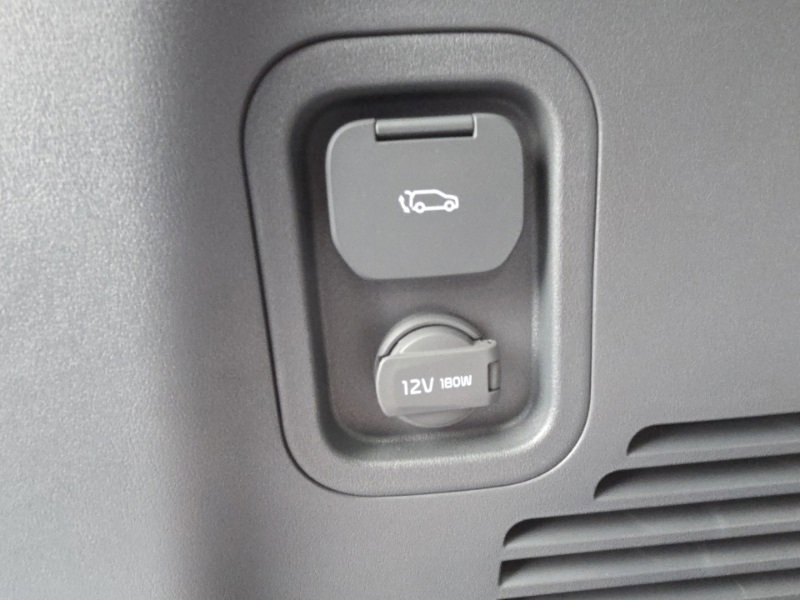 New 2026 Kia EV9 Wind image 12