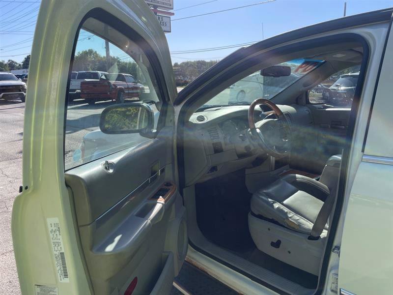 Used 2009 Chrysler Aspen Limited AWD/4WD image 9