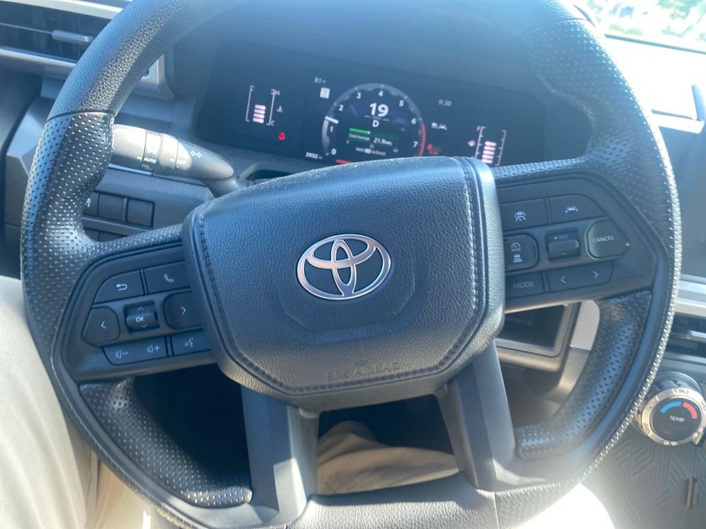 Used 2025 Toyota Tacoma SR5 RWD image 14