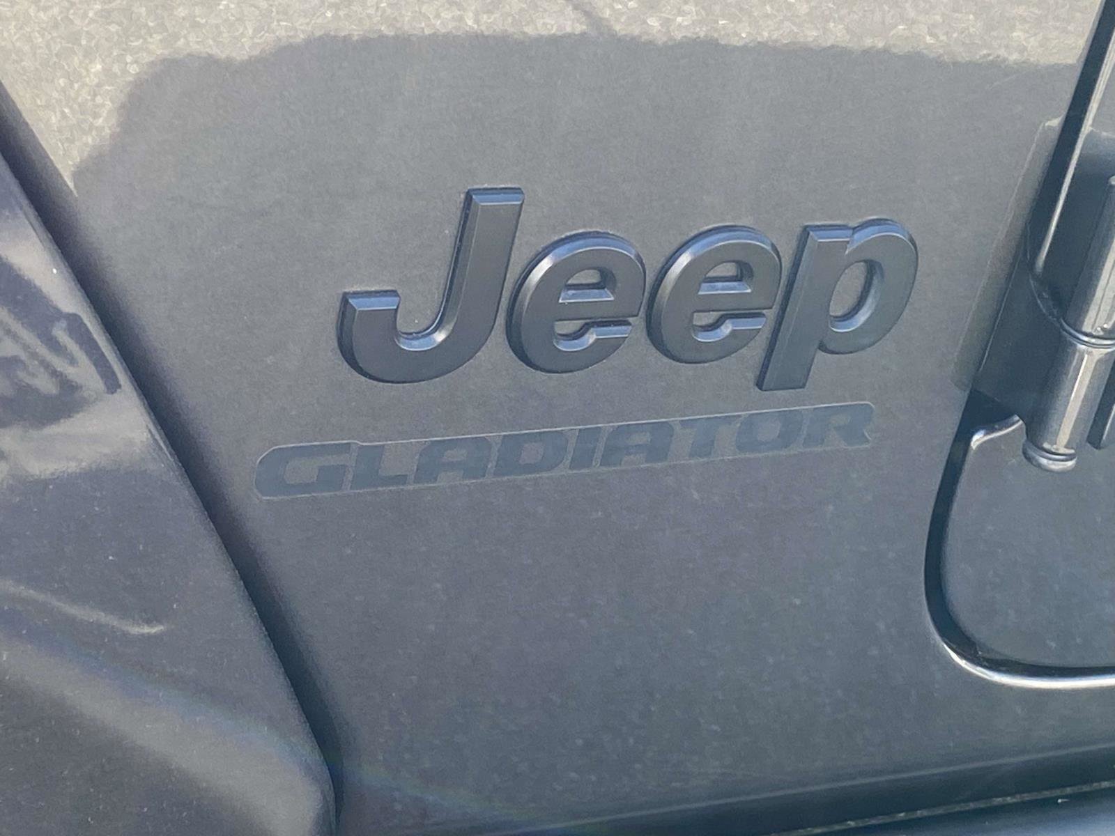 Used 2021 Jeep Gladiator Willys image 24