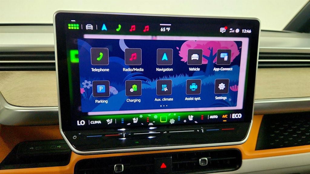 Used 2025 Volkswagen ID. Buzz 1st Edition RWD image 21