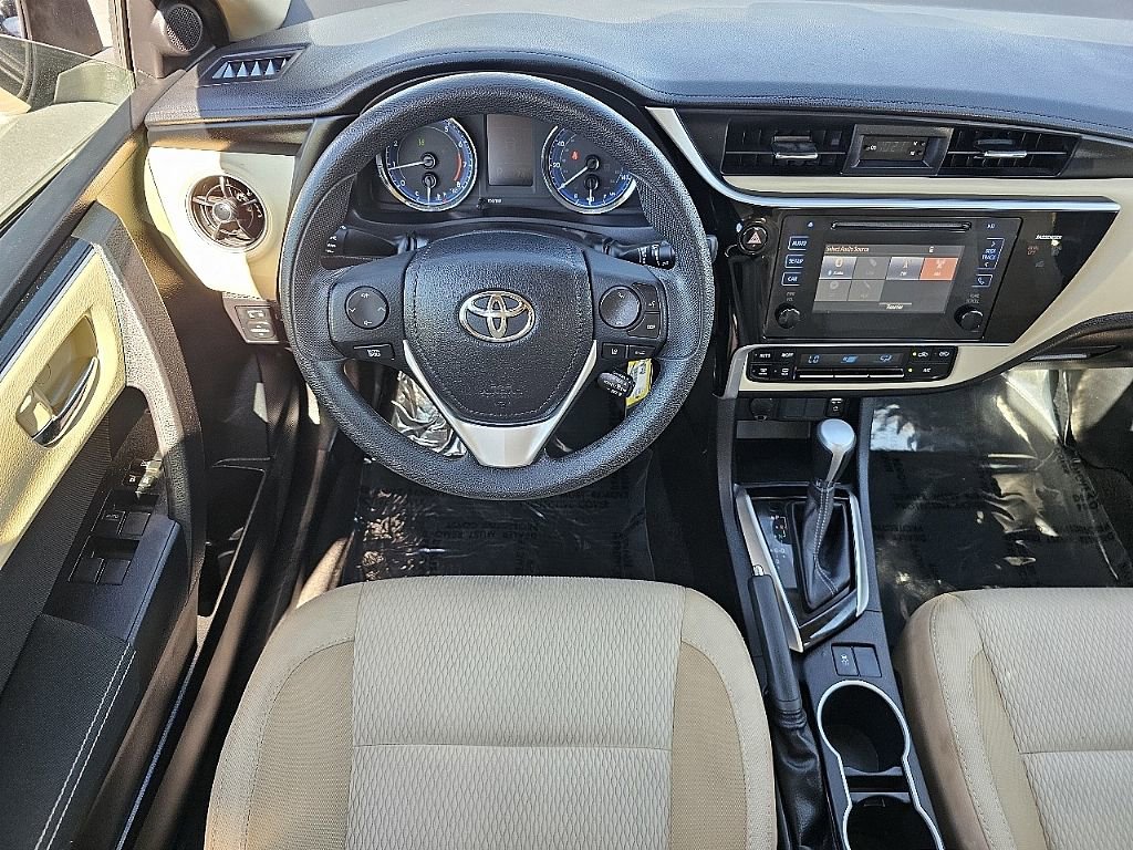 Used 2017 Toyota Corolla LE image 22