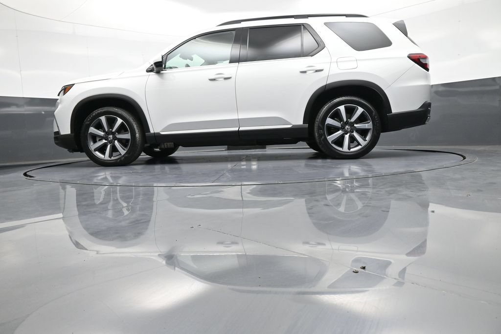 Certified 2024 Honda Pilot Touring image 37