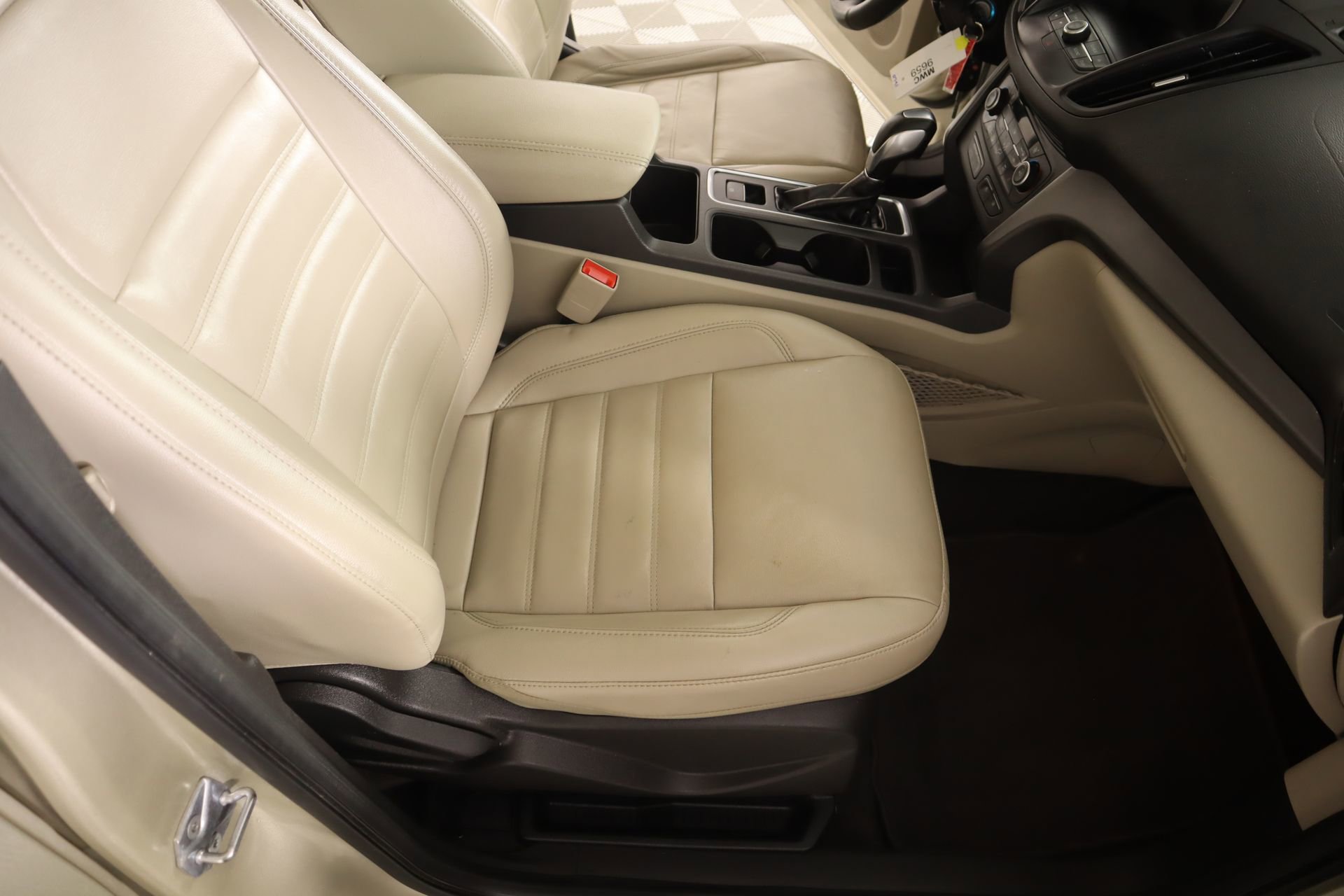 Used 2018 Ford Escape SEL image 13