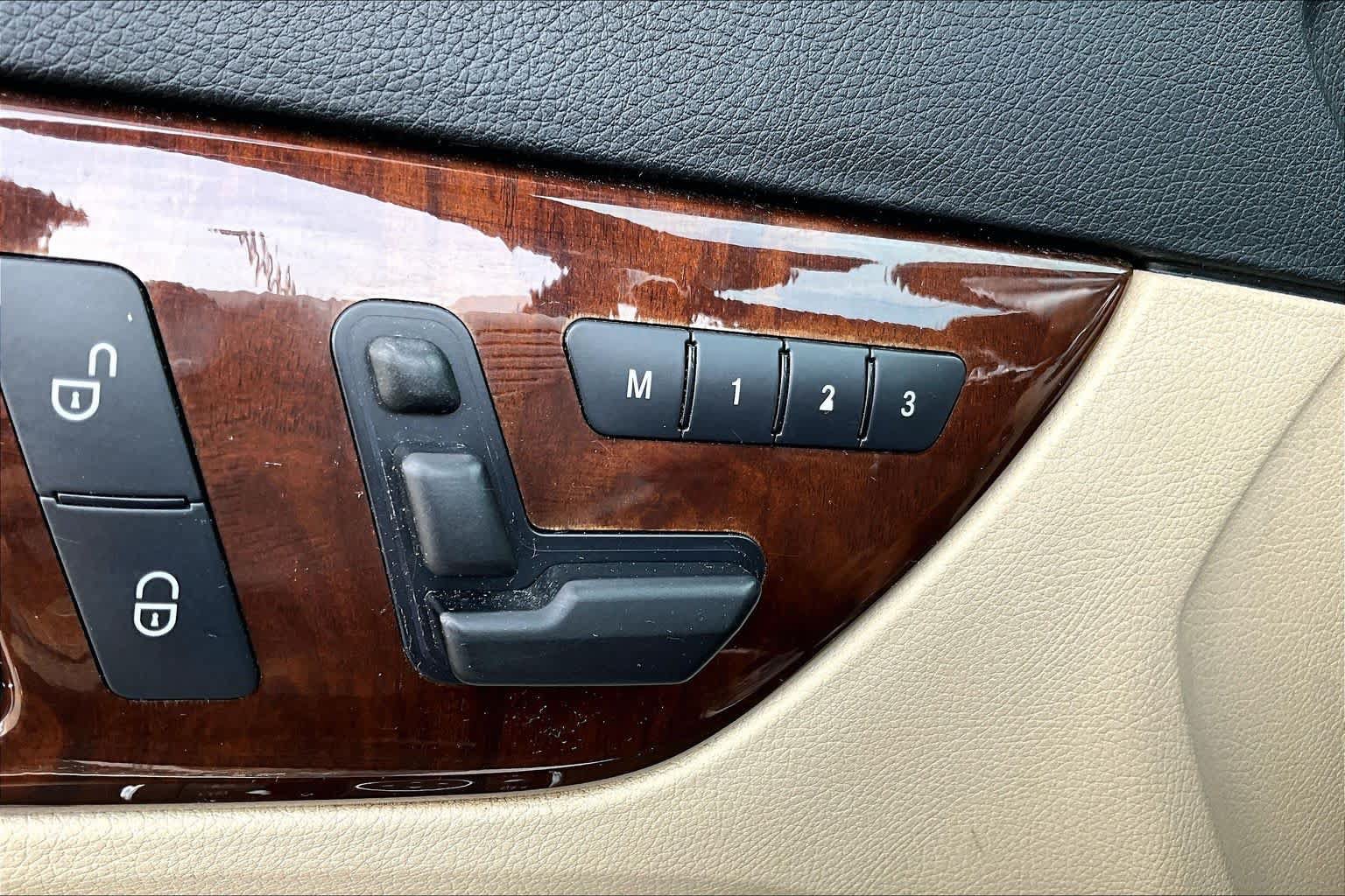 Used 2012 Mercedes-Benz SLK 350 image 29