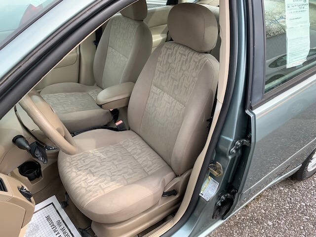 Used 2005 Ford Focus SE image 18