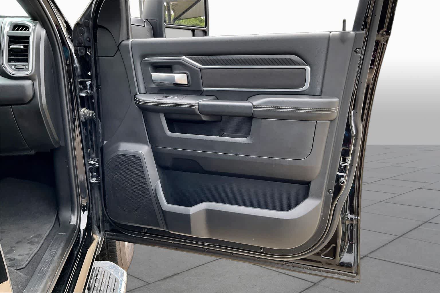 Certified 2025 RAM 2500 Big Horn AWD/4WD image 22