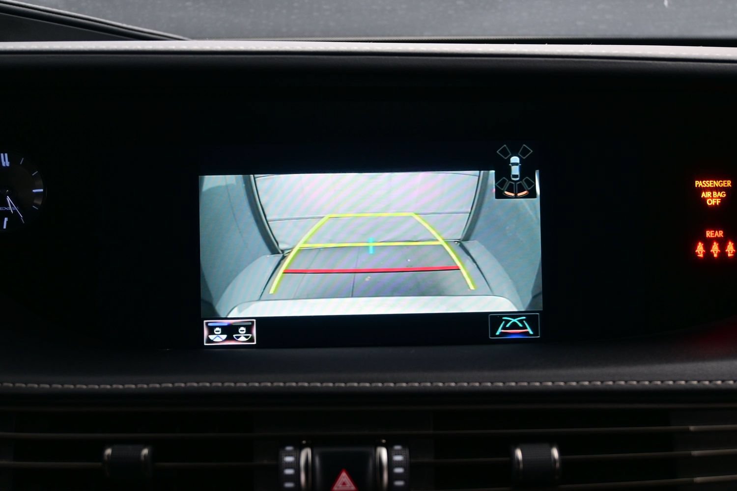 Used 2019 Lexus LS 500 AWD w/ Accessory Package (Z2) image 19