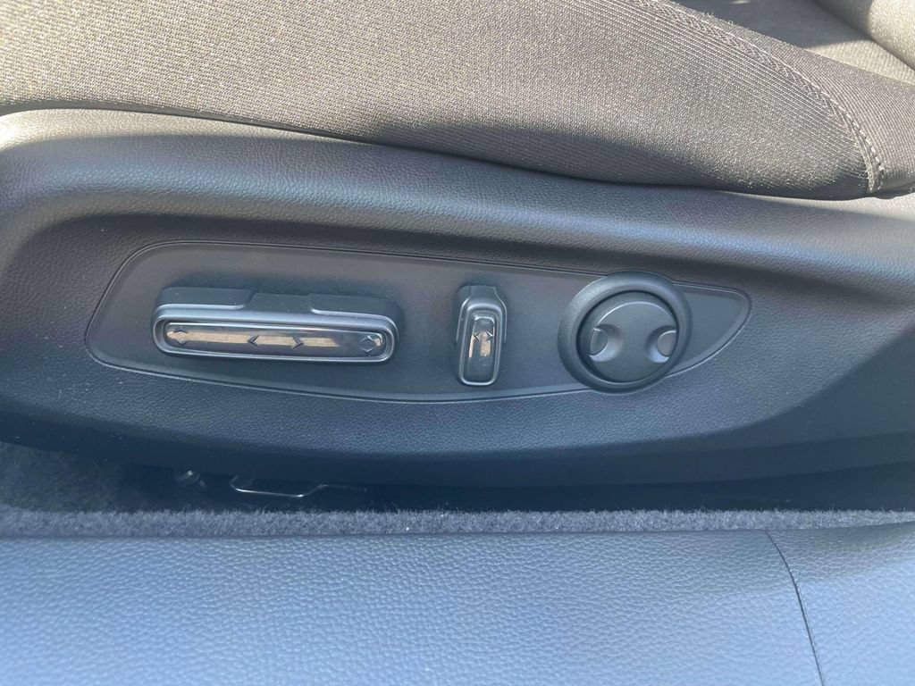 Certified 2025 Honda Accord SE image 18