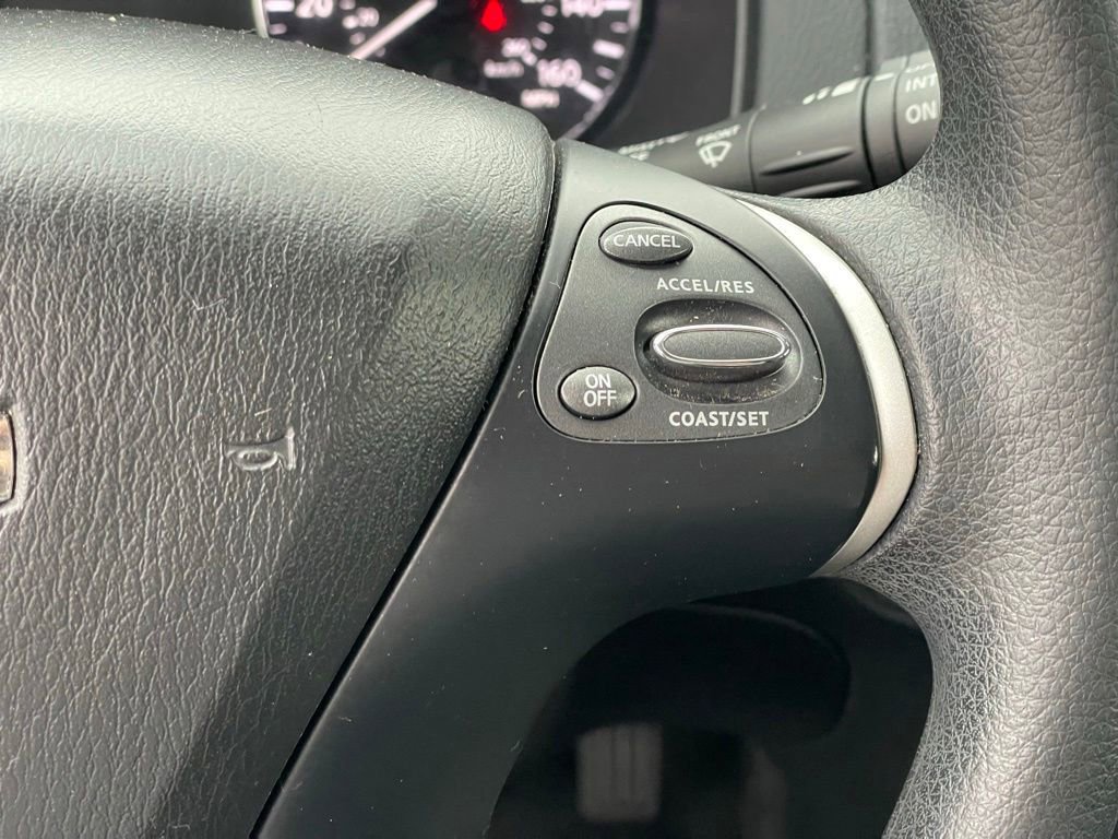 Used 2020 Nissan Pathfinder S AWD/4WD image 17