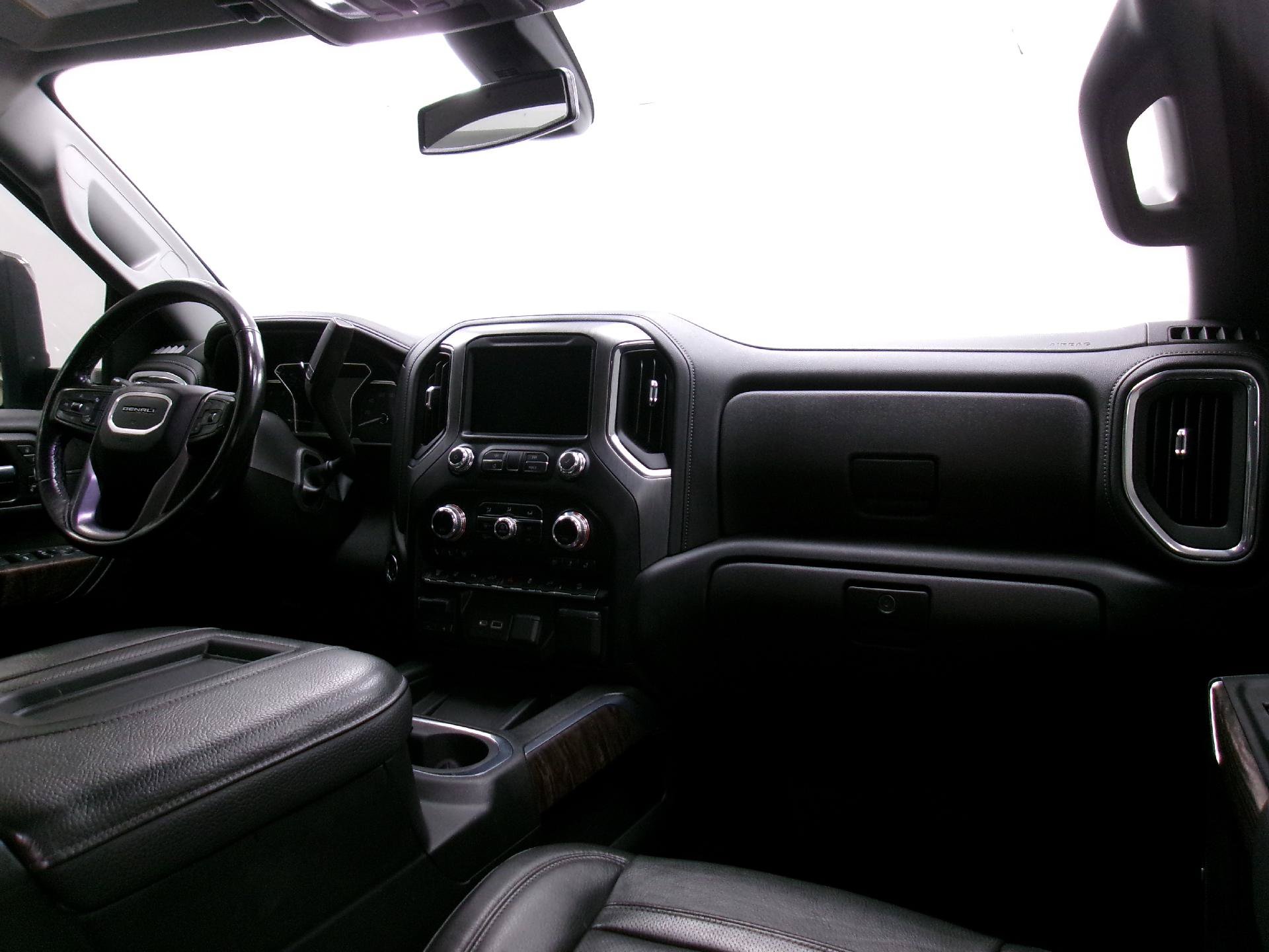 Used 2021 GMC Sierra 2500 Denali AWD/4WD image 3