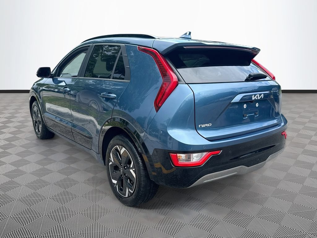 Used 2024 Kia Niro Wind w/ Wind Preserve Package FWD image 8