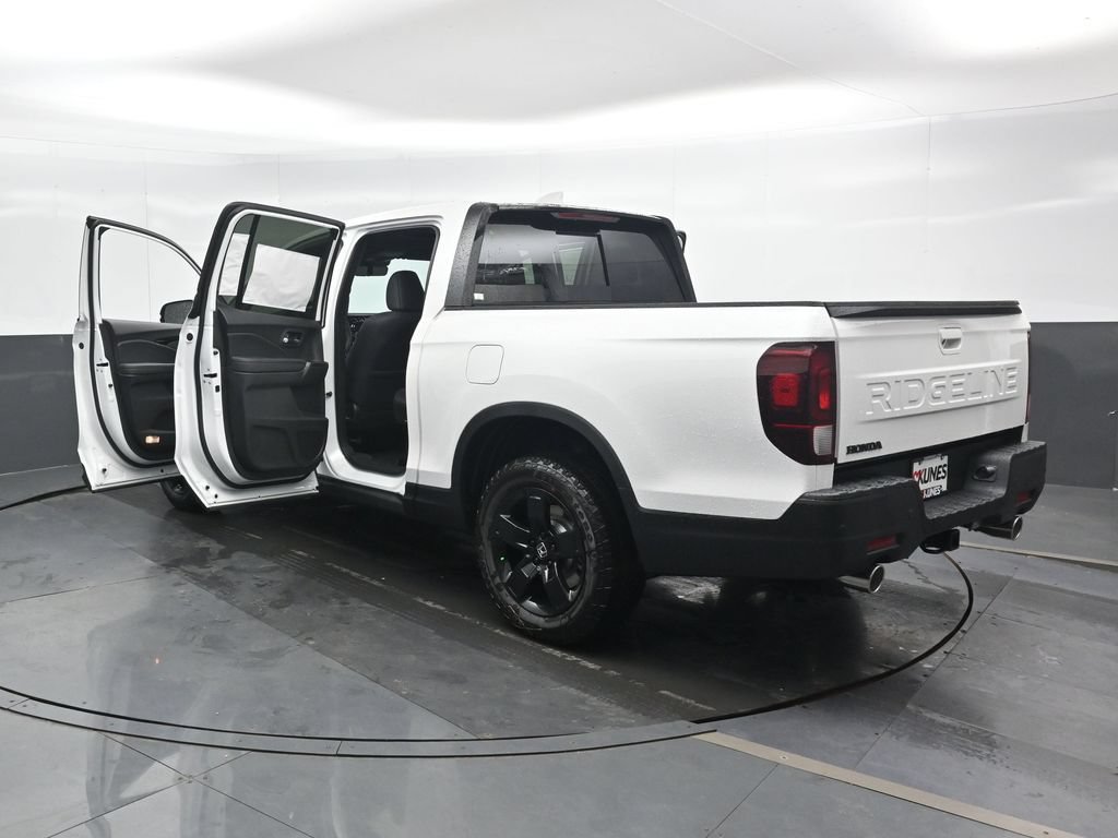 New 2026 Honda Ridgeline Black Edition image 40