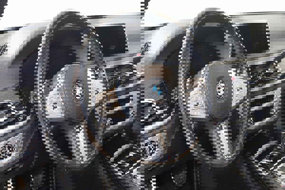 Used 2022 BMW 750i xDrive w/ M Sport Package image 6