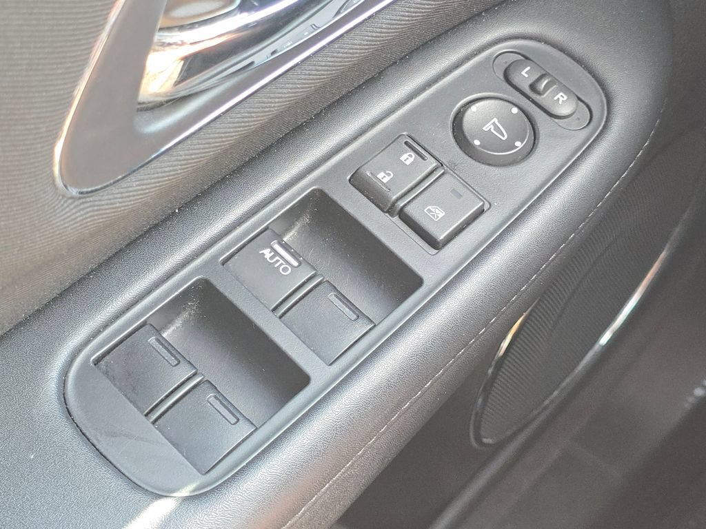 Used 2017 Honda HR-V EX image 23