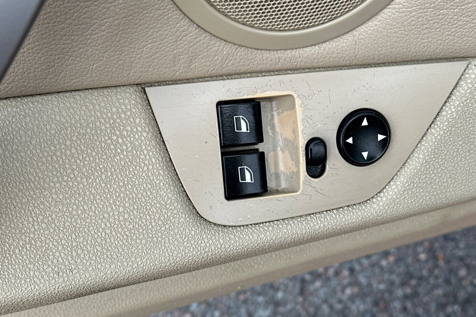 Used 2008 BMW Z4 3.0i image 13