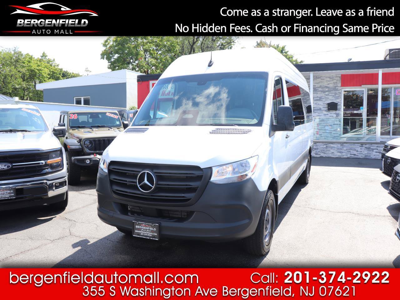 Used 2025 Mercedes-Benz Sprinter 2500 image 1