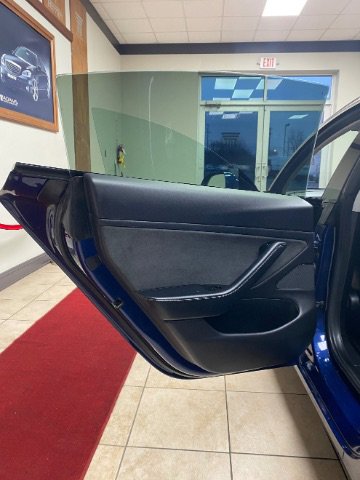 Used 2019 Tesla Model 3 Long Range image 16