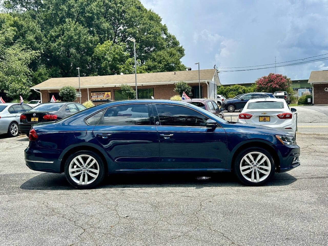 Used 2019 Volkswagen Passat 2.0T Wolfsburg FWD image 8