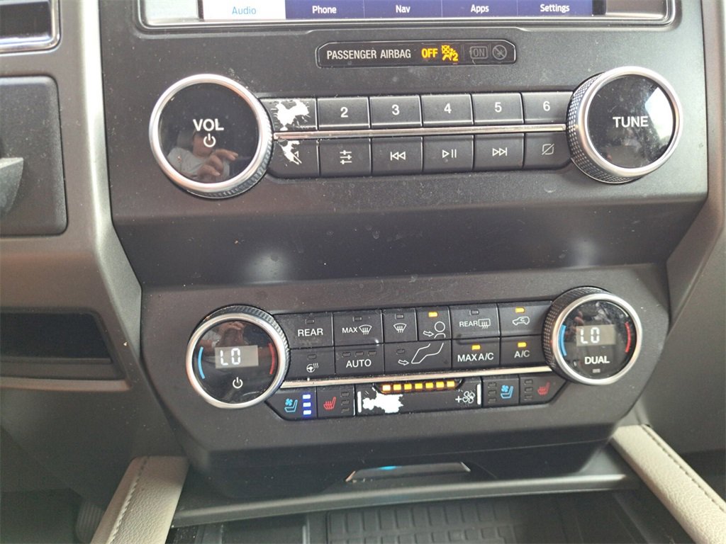 Used 2021 Ford Expedition XLT image 12