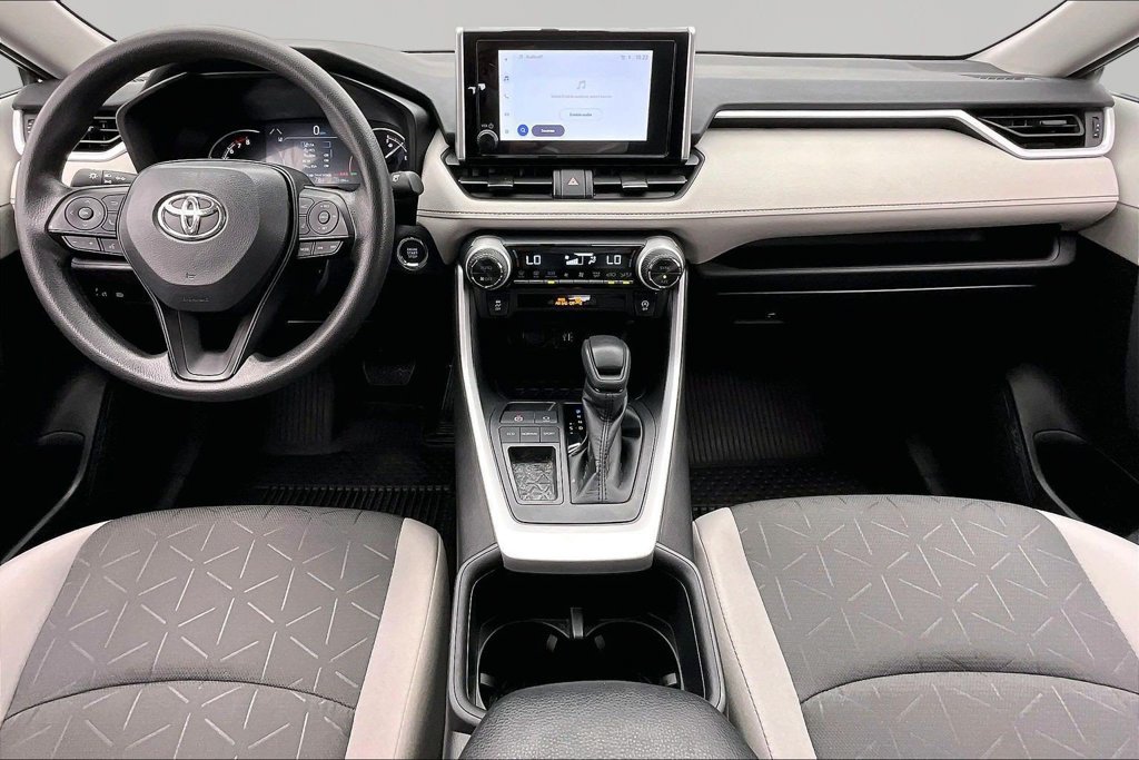 Used 2025 Toyota RAV4 XLE w/ Convenience Package FWD image 16