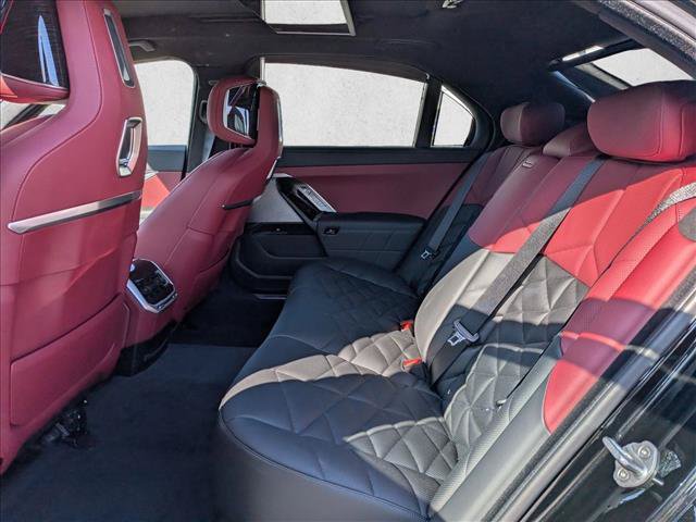 New 2026 BMW 740i RWD image 17