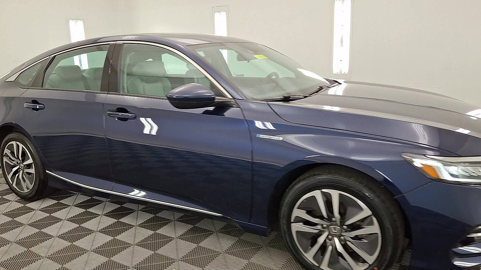 Used 2020 Honda Accord EX image 6