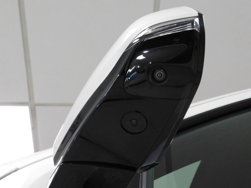 Used 2024 Cadillac Escalade ESV Sport w/ LPO, ONYX Package image 19