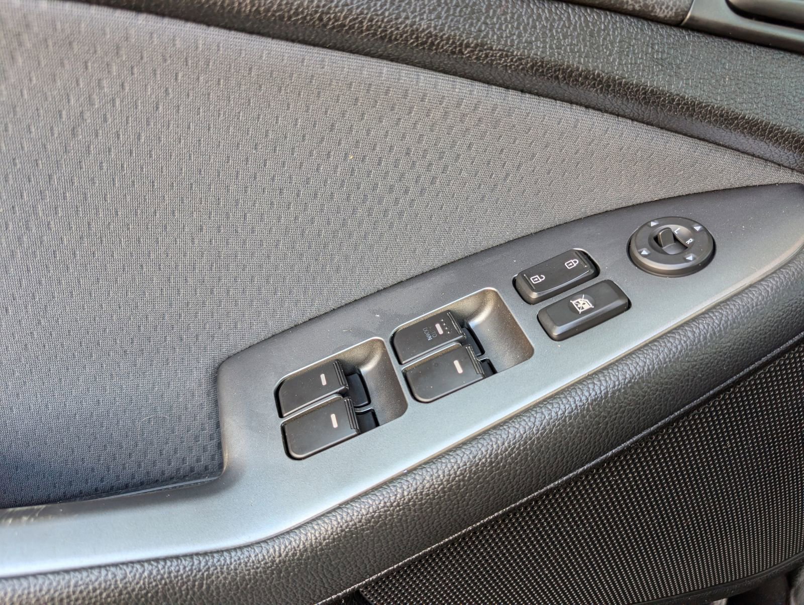 Used 2015 Kia Optima LX FWD image 18