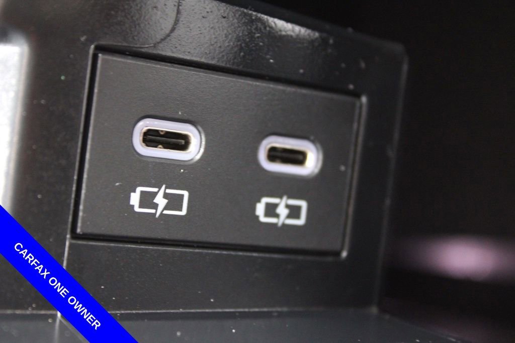 Used 2025 Toyota Sienna Platinum image 49