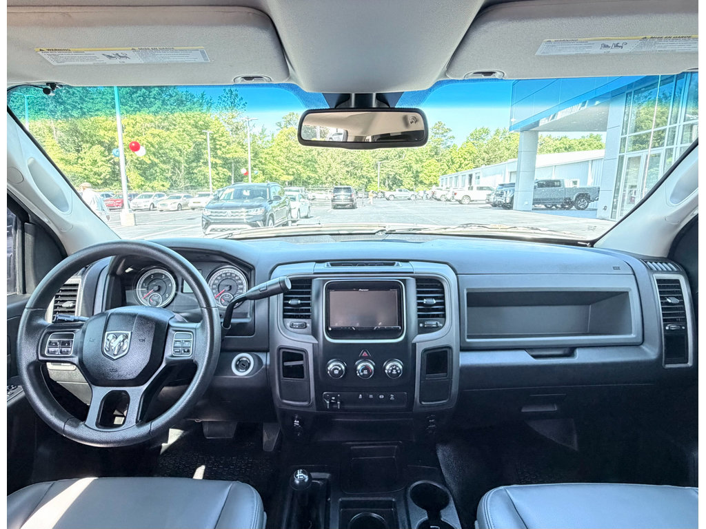Used 2018 RAM 2500 Tradesman w/ Chrome Appearance Group AWD/4WD image 11
