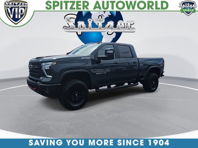 Used 2025 Chevrolet Silverado 2500 ZR2 w/ Technology Package AWD/4WD image 4