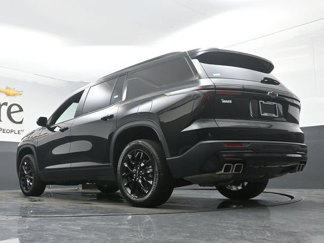 Used 2026 Chevrolet Traverse LT w/ Midnight/Sport Edition FWD image 5