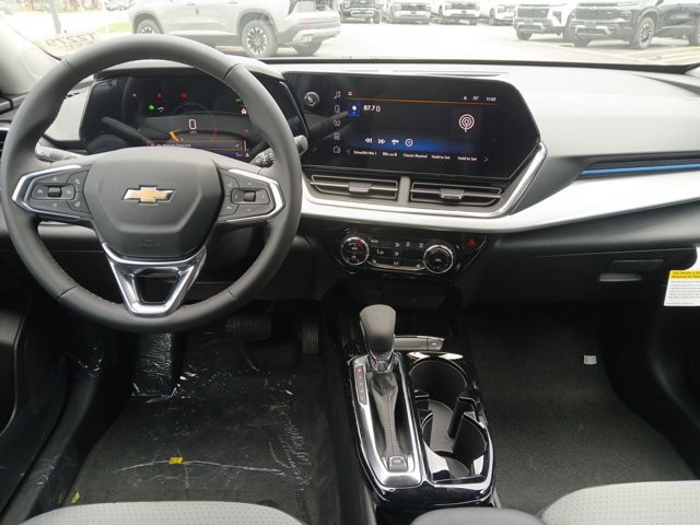 New 2026 Chevrolet Trax LT w/ Driver Confidence Package FWD image 7