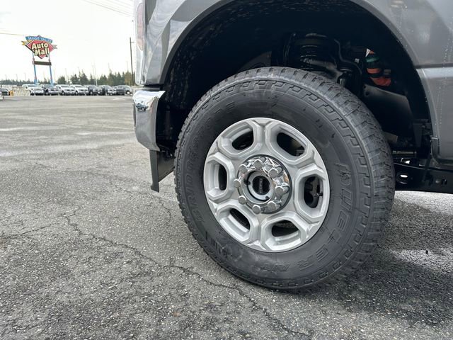New 2026 Ford F350 XLT image 26