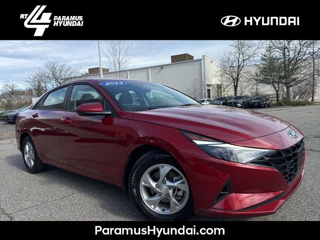 Certified 2023 Hyundai Elantra SE image 1