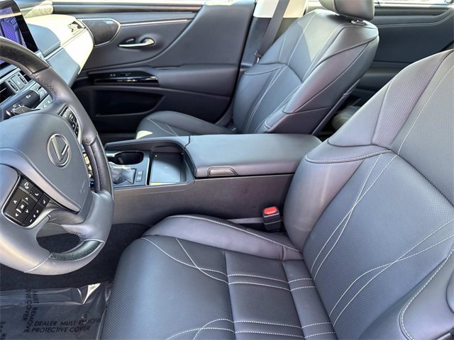 Certified 2025 Lexus ES 300h Ultra Luxury image 20