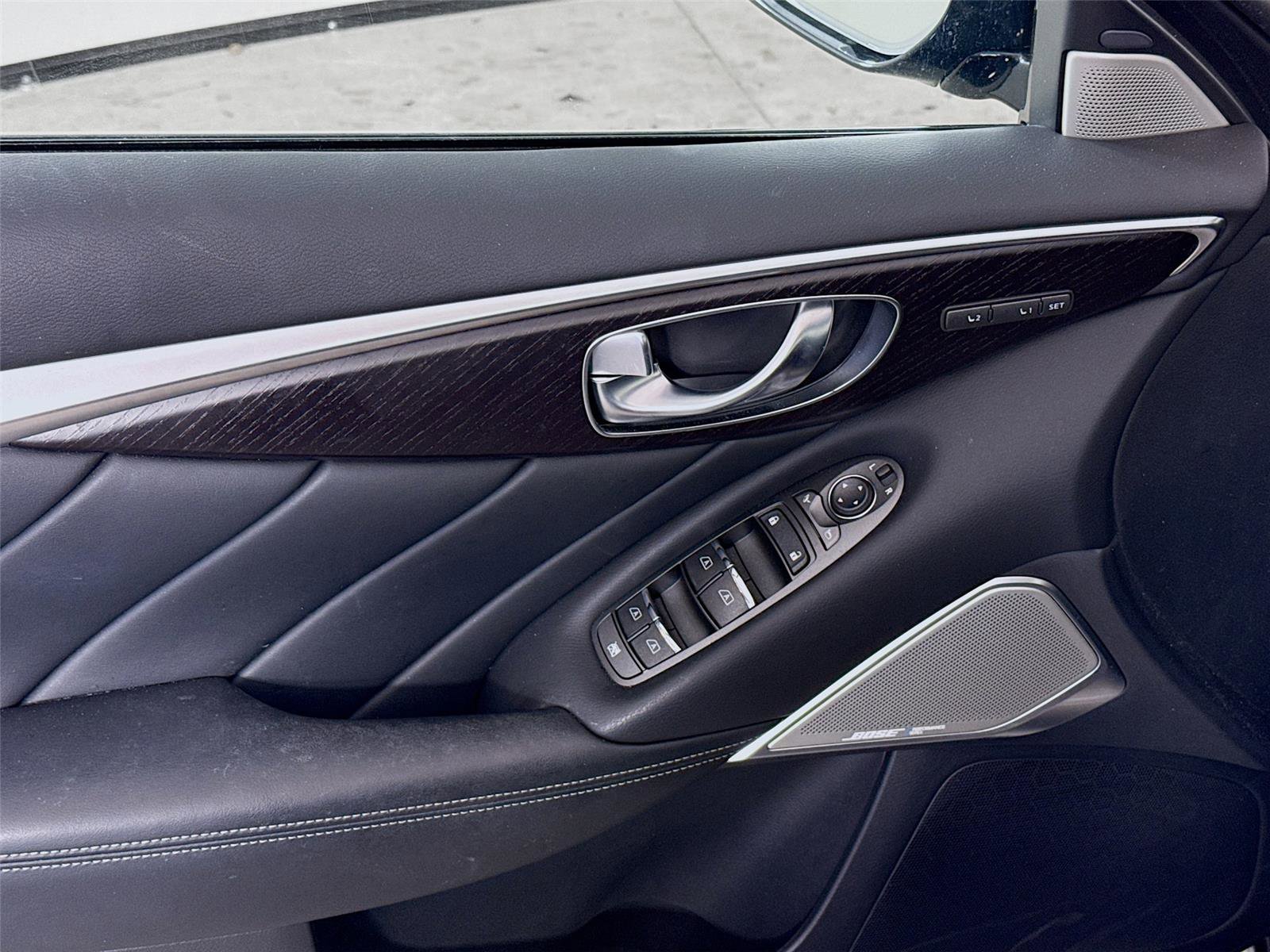 Used 2023 INFINITI Q50 Sensory image 11