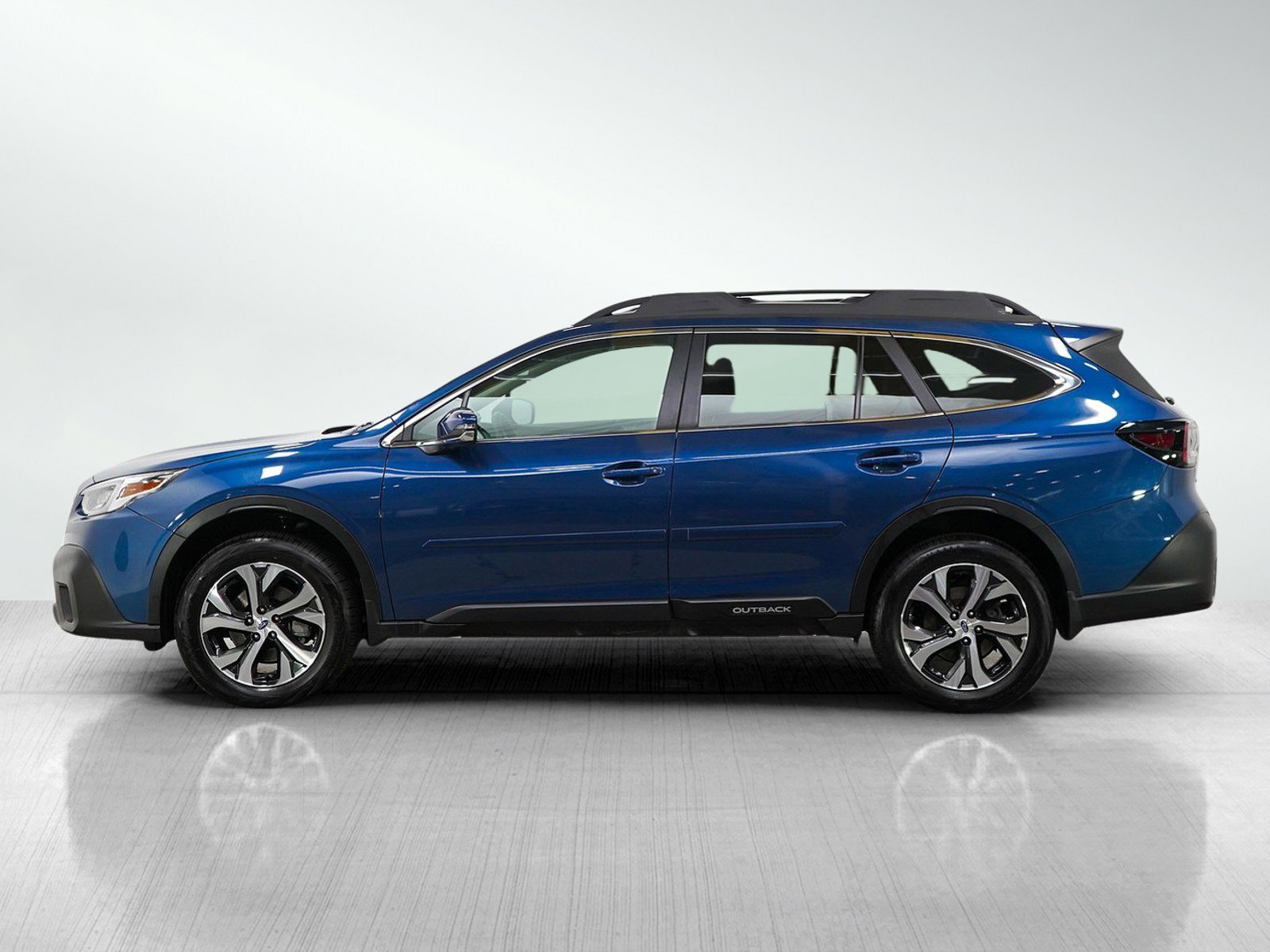 Used 2021 Subaru Outback Limited w/ Popular Package #2 AWD/4WD image 2