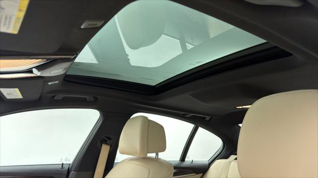 Used 2018 BMW 540i RWD image 36