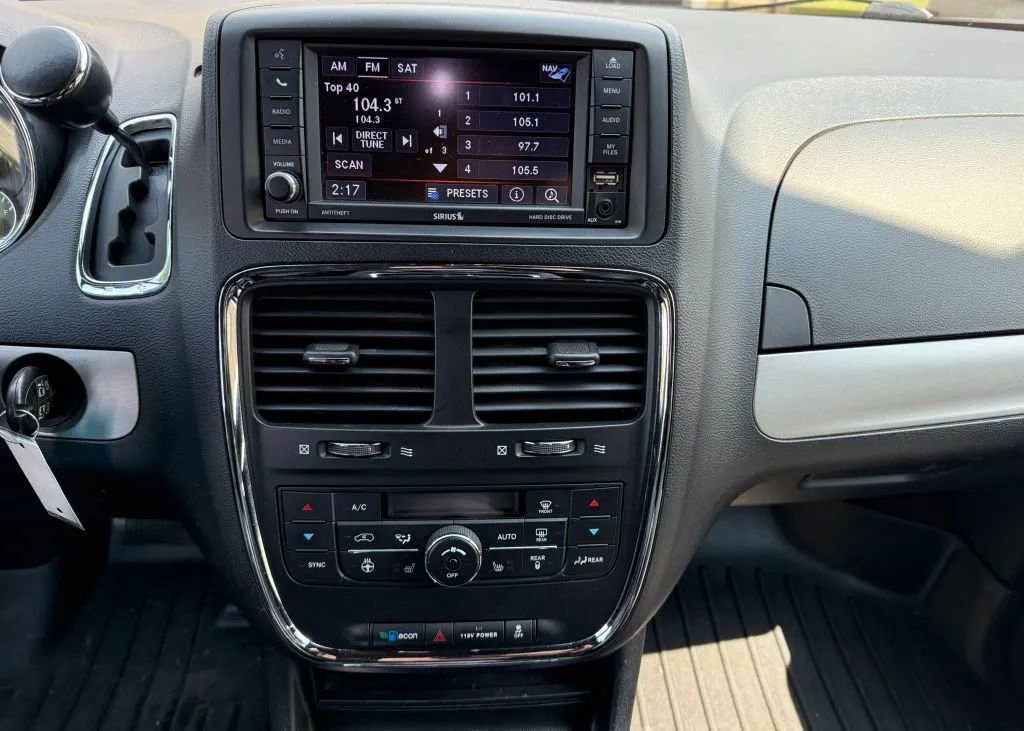 Used 2019 Dodge Grand Caravan GT image 12