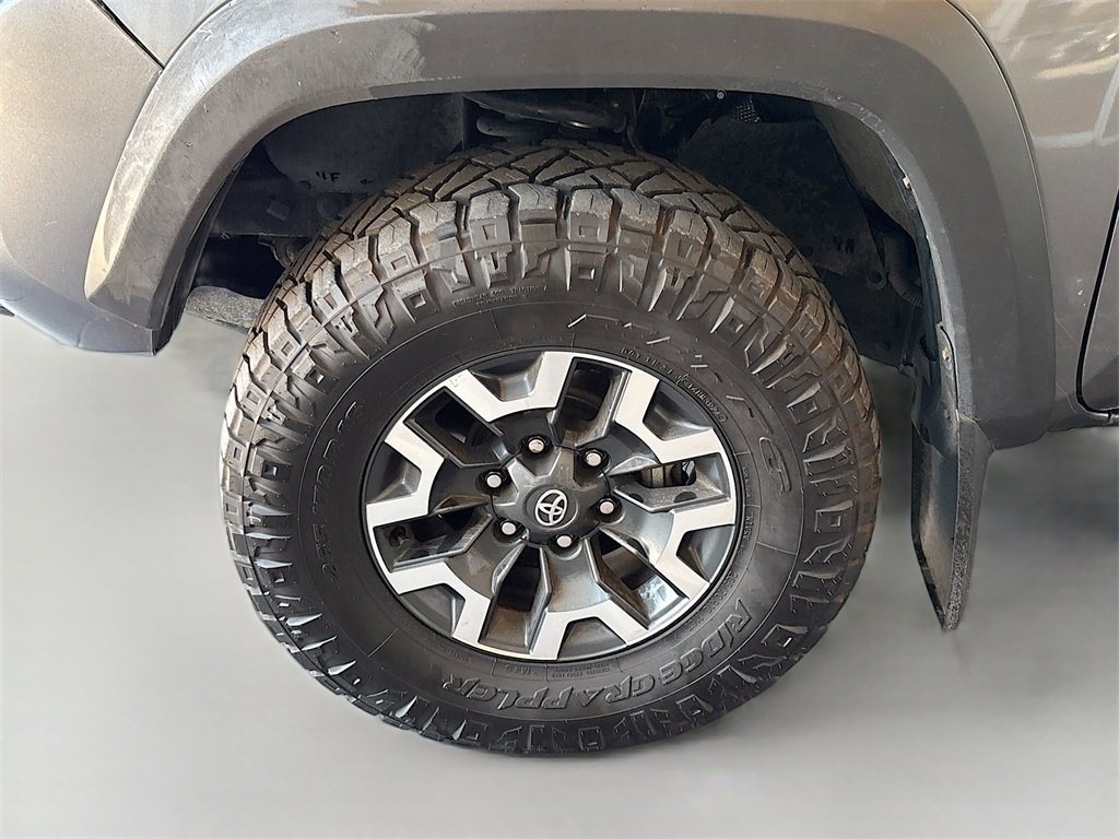Used 2023 Toyota Tacoma TRD Off-Road image 28