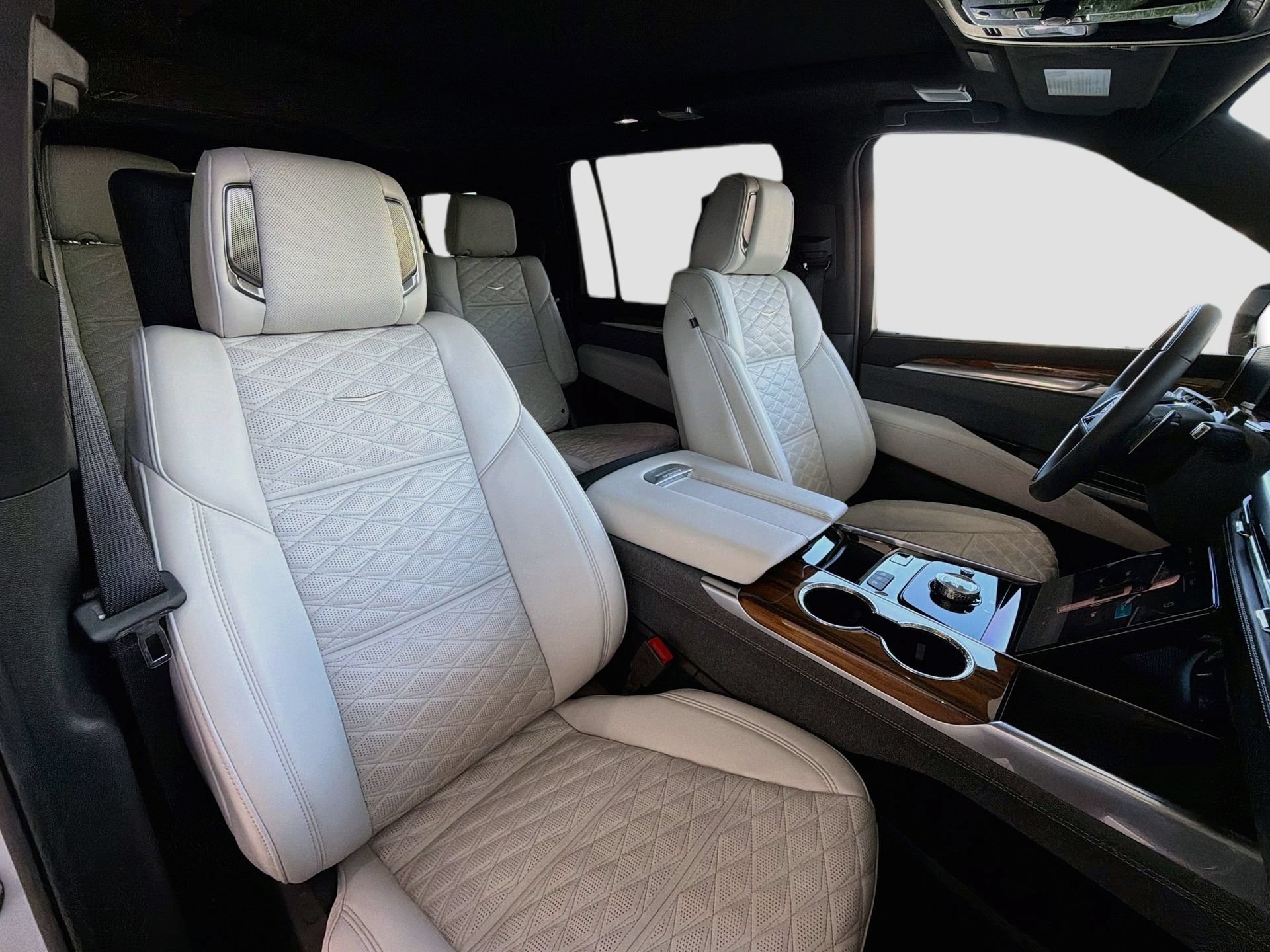 Used 2025 Cadillac Escalade ESV Sport Platinum AWD/4WD image 16