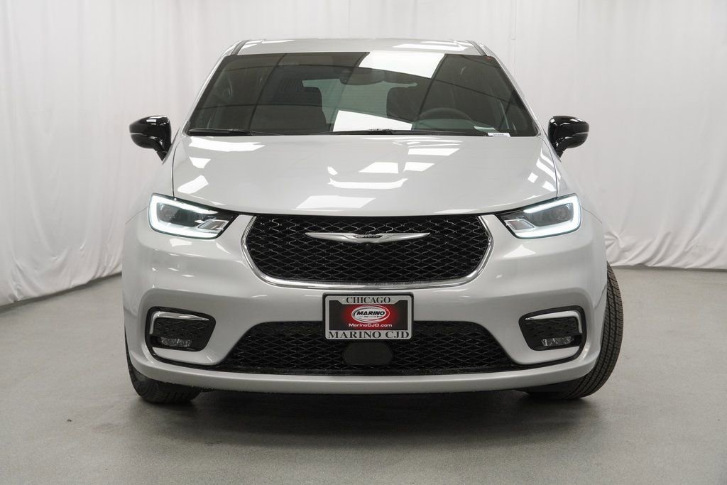 New 2026 Chrysler Pacifica Select image 7