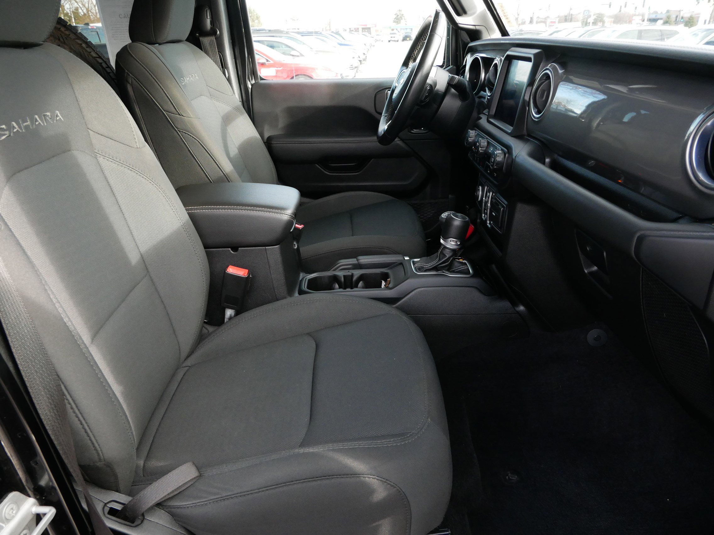 Used 2021 Jeep Wrangler Unlimited Sahara w/ Uconnect 4C Nav & Sound Group AWD/4WD image 11
