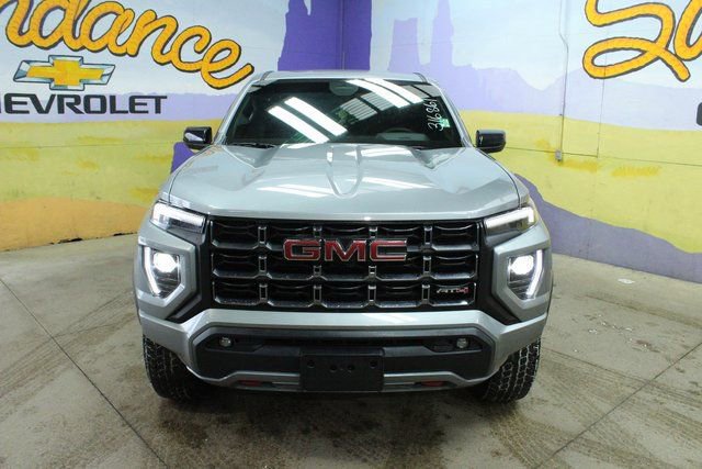 Used 2024 GMC Canyon AT4 image 3