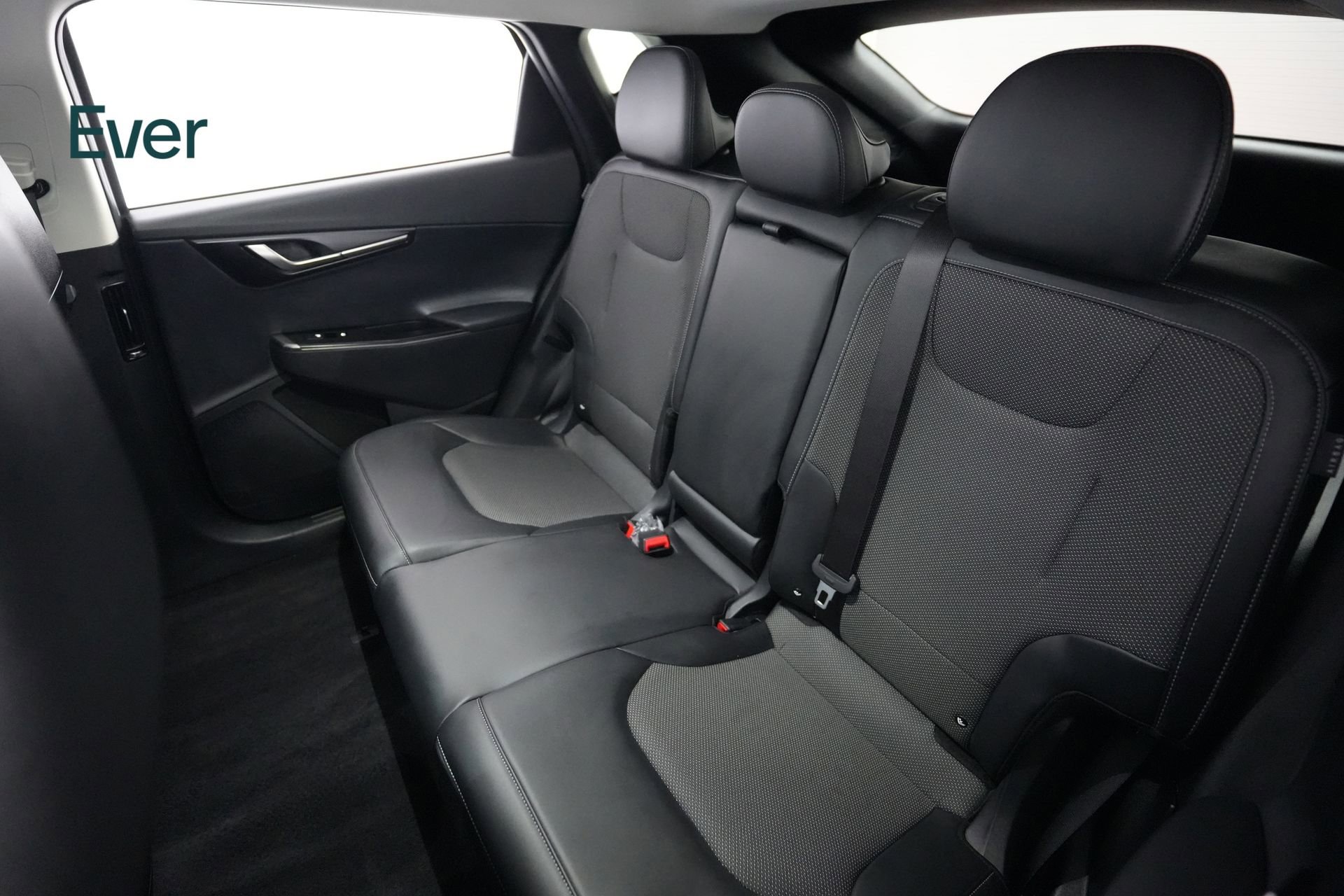 Used 2025 Kia EV6 Light w/ Light LR Technology Package image 24