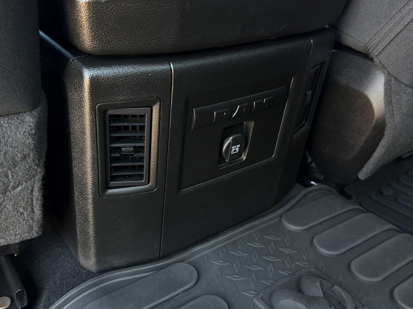 Used 2022 RAM 1500 Warlock AWD/4WD image 27
