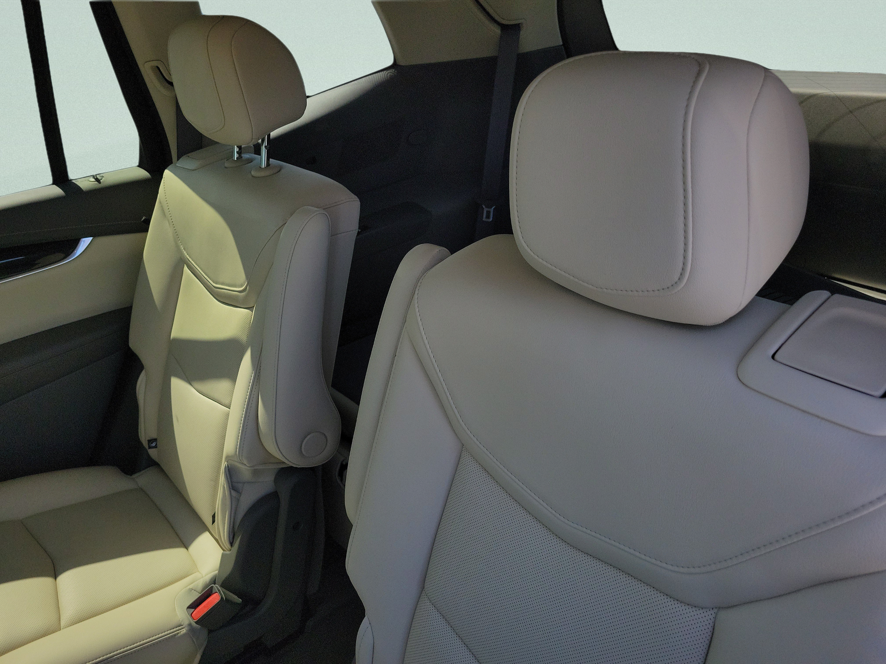 Used 2024 Cadillac XT6 Premium Luxury FWD image 9